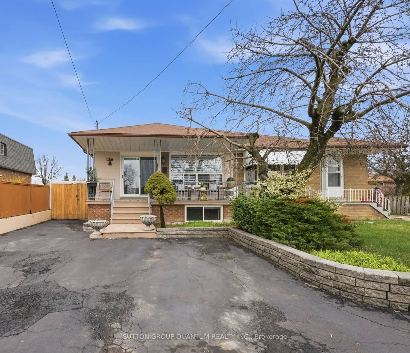1257 Alexandra Avenue, Mississauga, ON L5E 2A7
