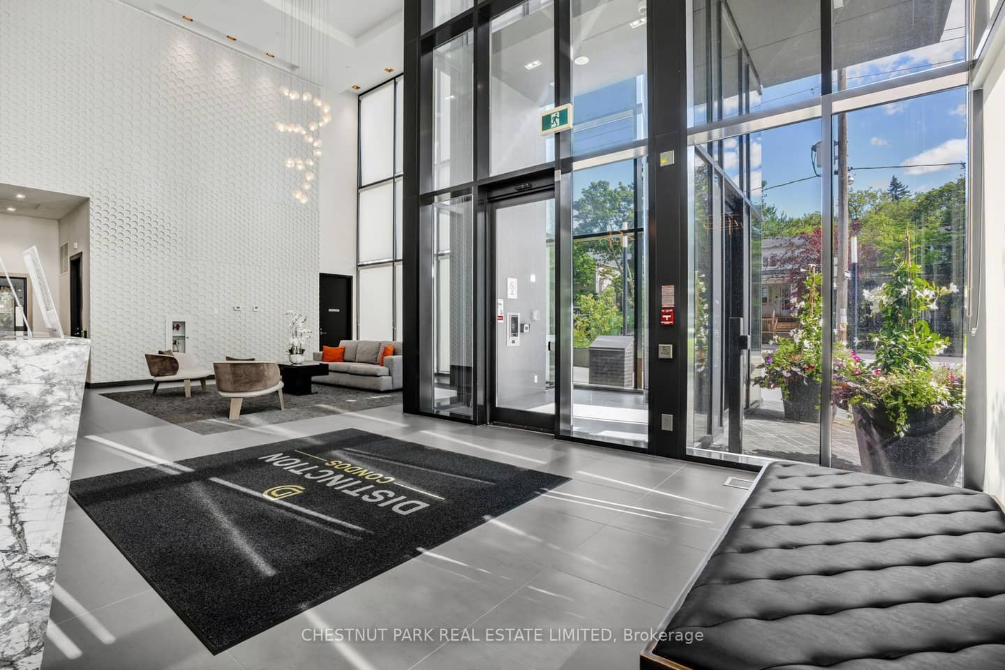 11 Lillian Street 1802, Toronto, ON M4S 2H7