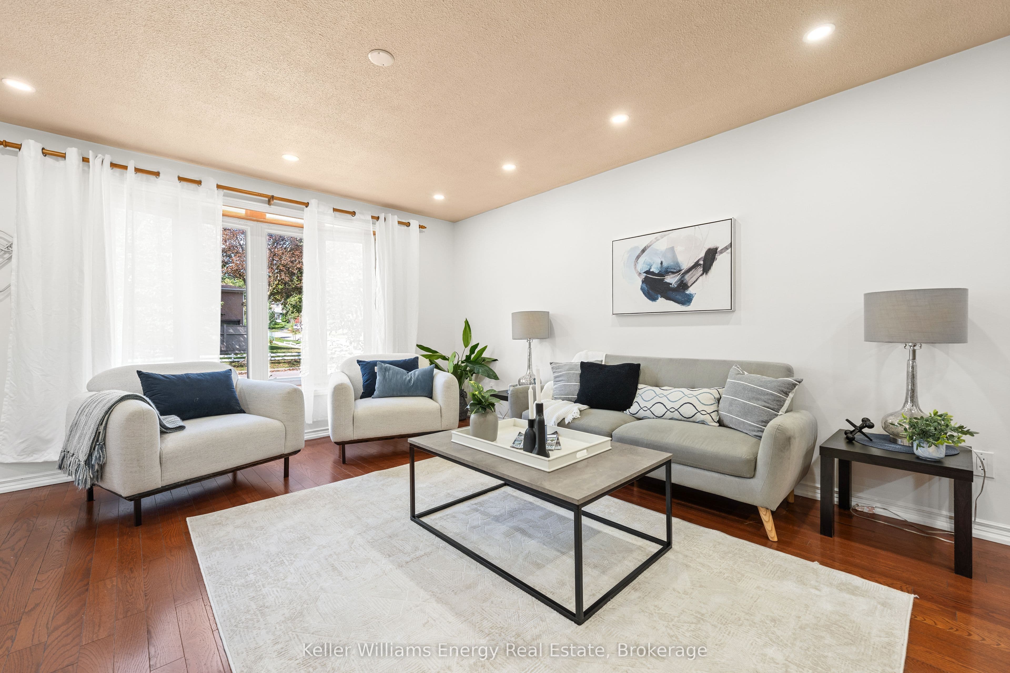 162 Merkley Square, Toronto, ON M1G 2Y8
