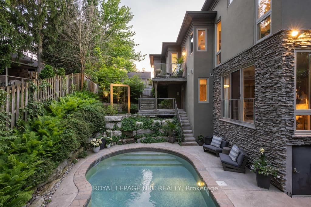164A Lakeshore Road, St. Catharines, ON L2N 2V1