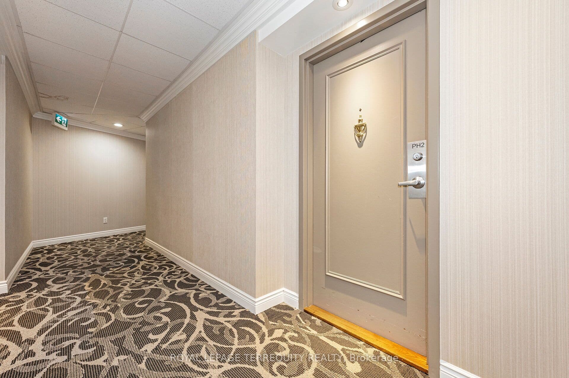 40 Richview Road 2002, Toronto, ON M9A 5C1