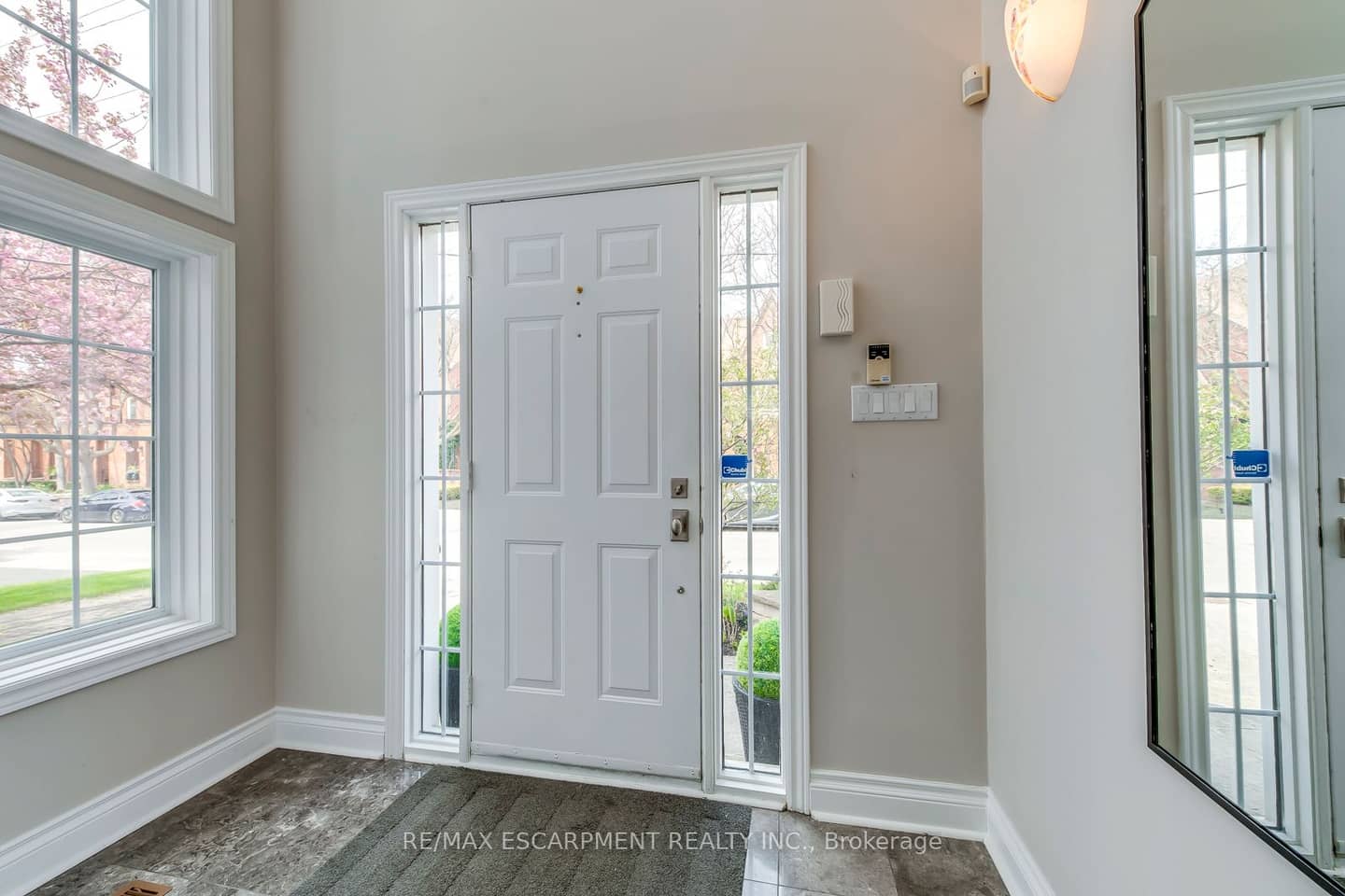 48 Forsythe Street, Oakville, ON L6K 3J7