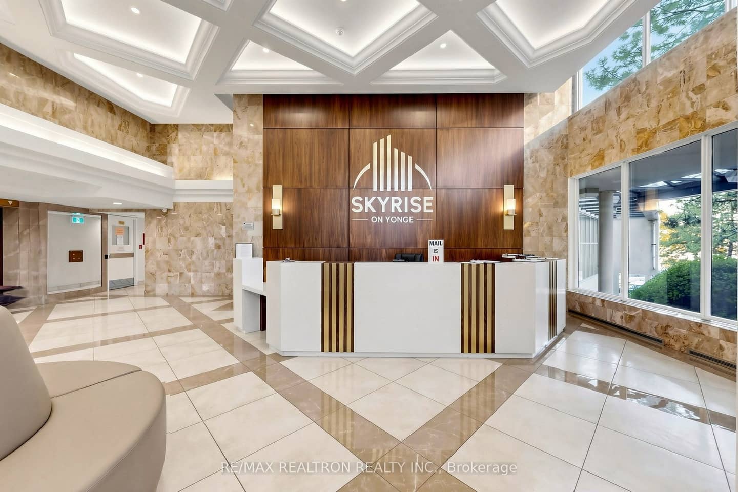 7300 Yonge Street 1810, Vaughan, ON L4J 7Y5