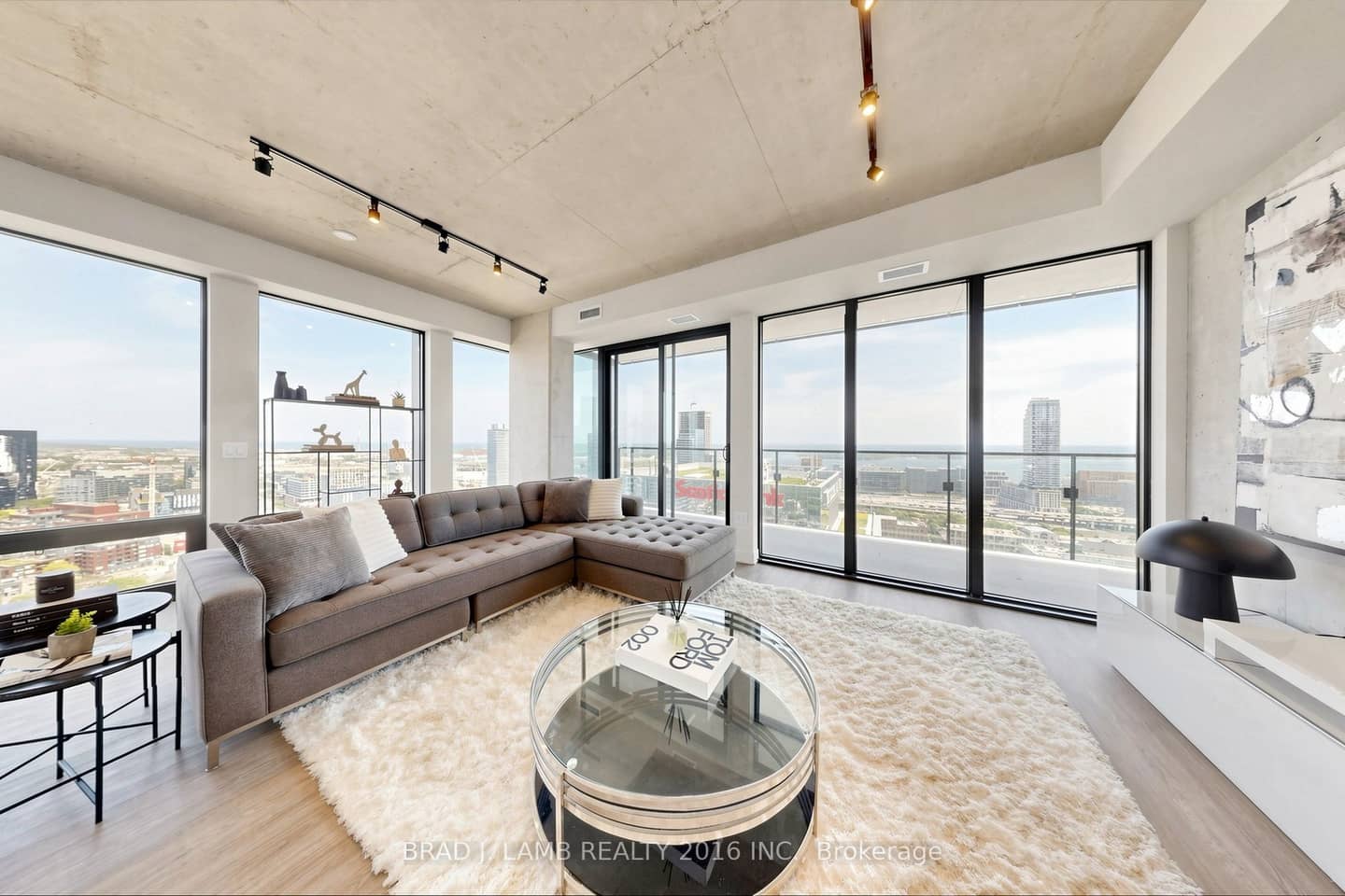 284 King Street E 3001, Toronto, ON M5A 1K4