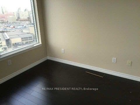 385 Prince Of Wales Drive 2102, Mississauga, ON L5B 0C6