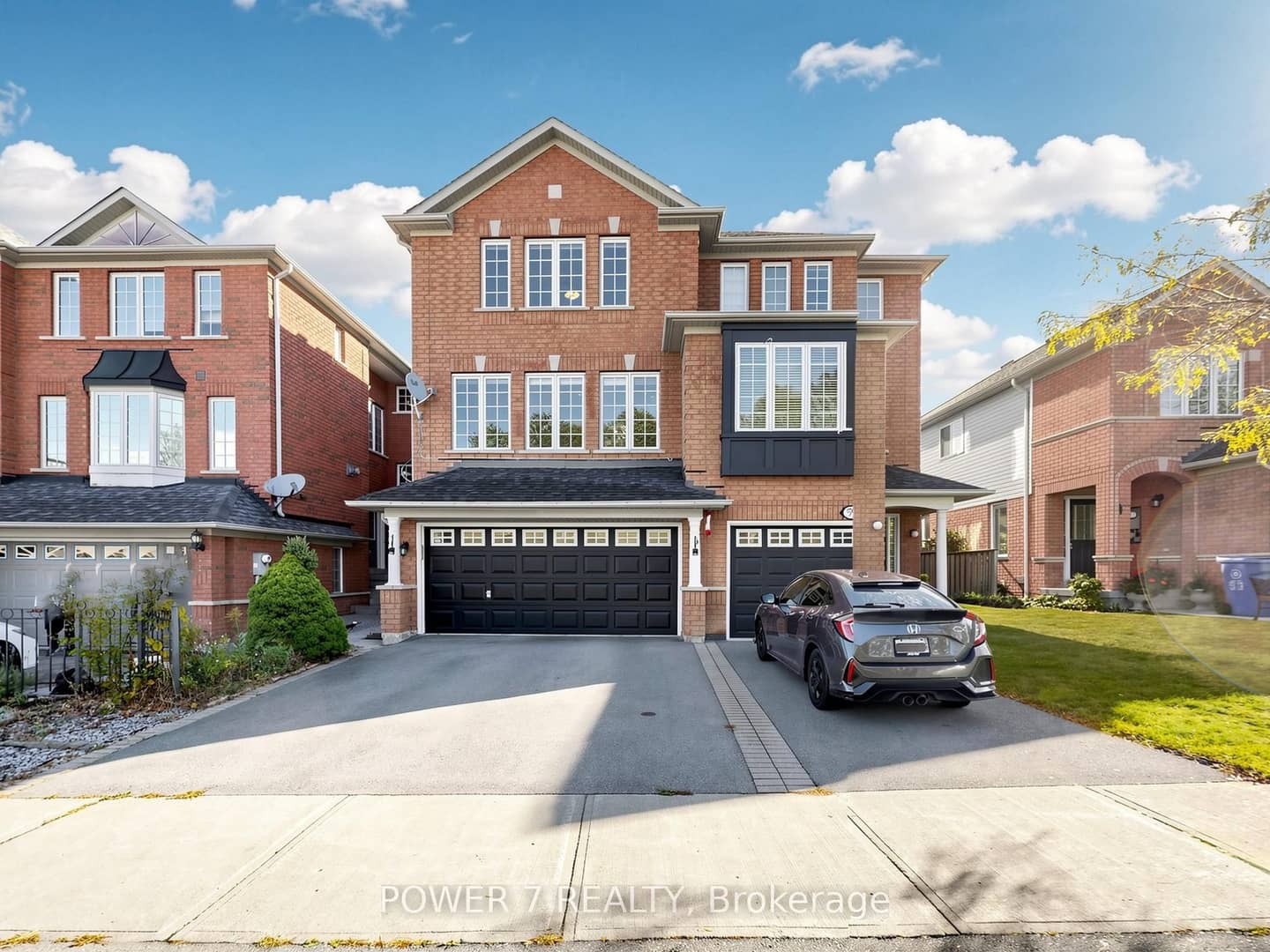 61 Millcliff Circle, Aurora, ON L4G 7N9