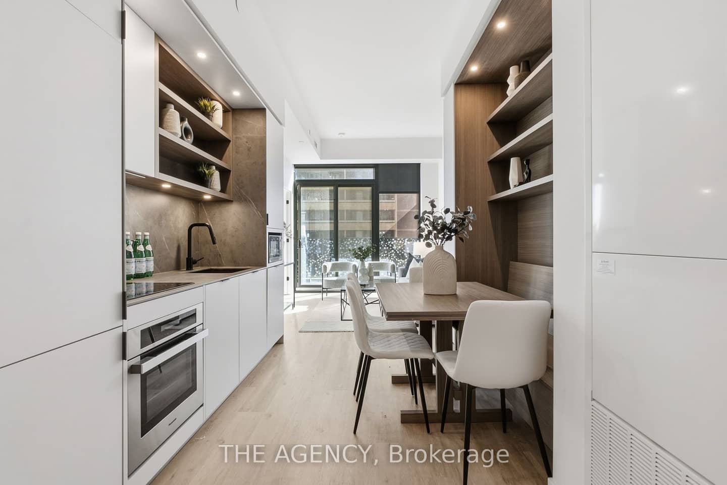 55 Charles Street E 1001, Toronto, ON M4Y 0J1