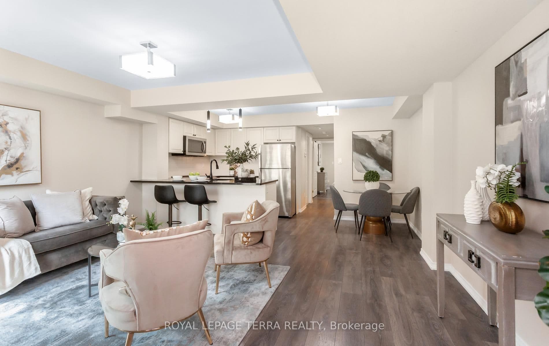 3 Applewood Lane 101, Toronto, ON M9C 0C1