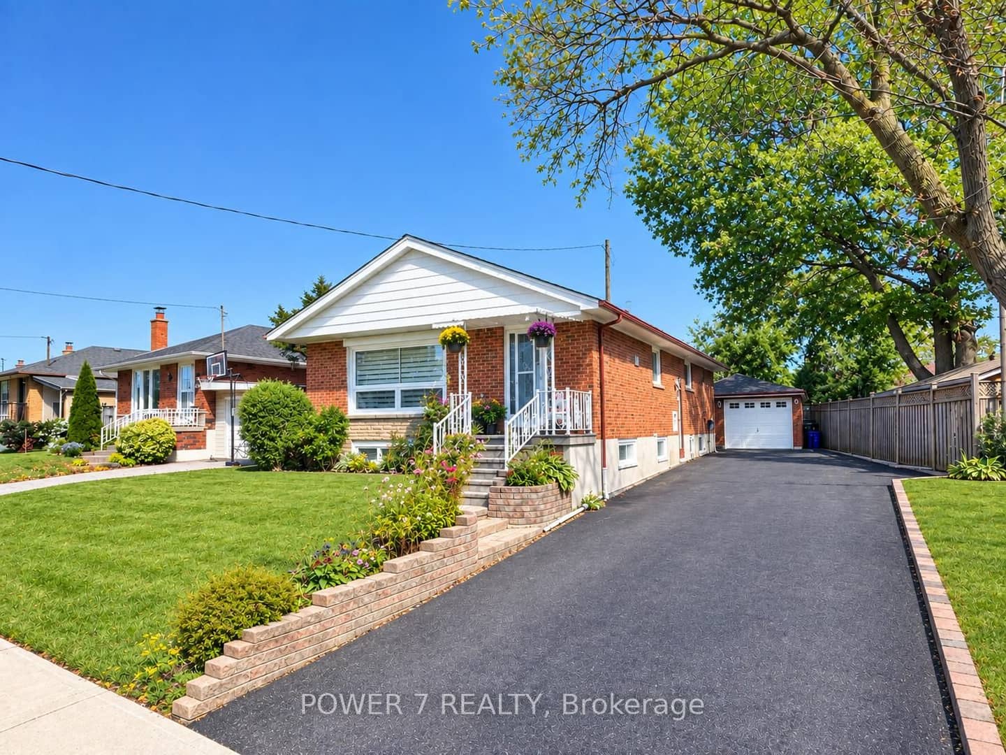 3 Brantwood Drive, Toronto, ON M1H 2G5