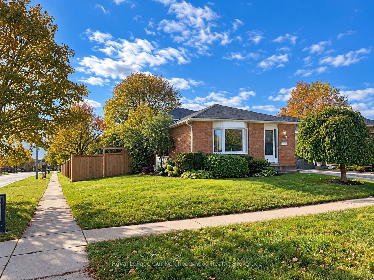 74 Centrefield Drive, Clarington, ON L1E 1K7