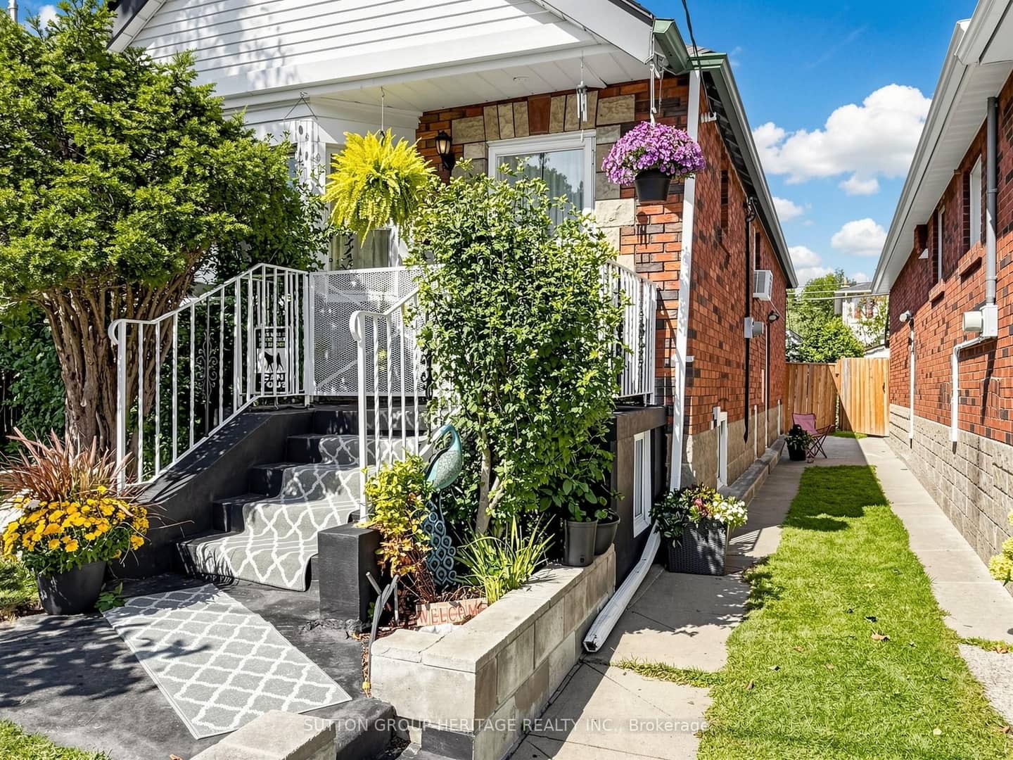 248 Westwood Avenue, Toronto, ON M4J 2H4