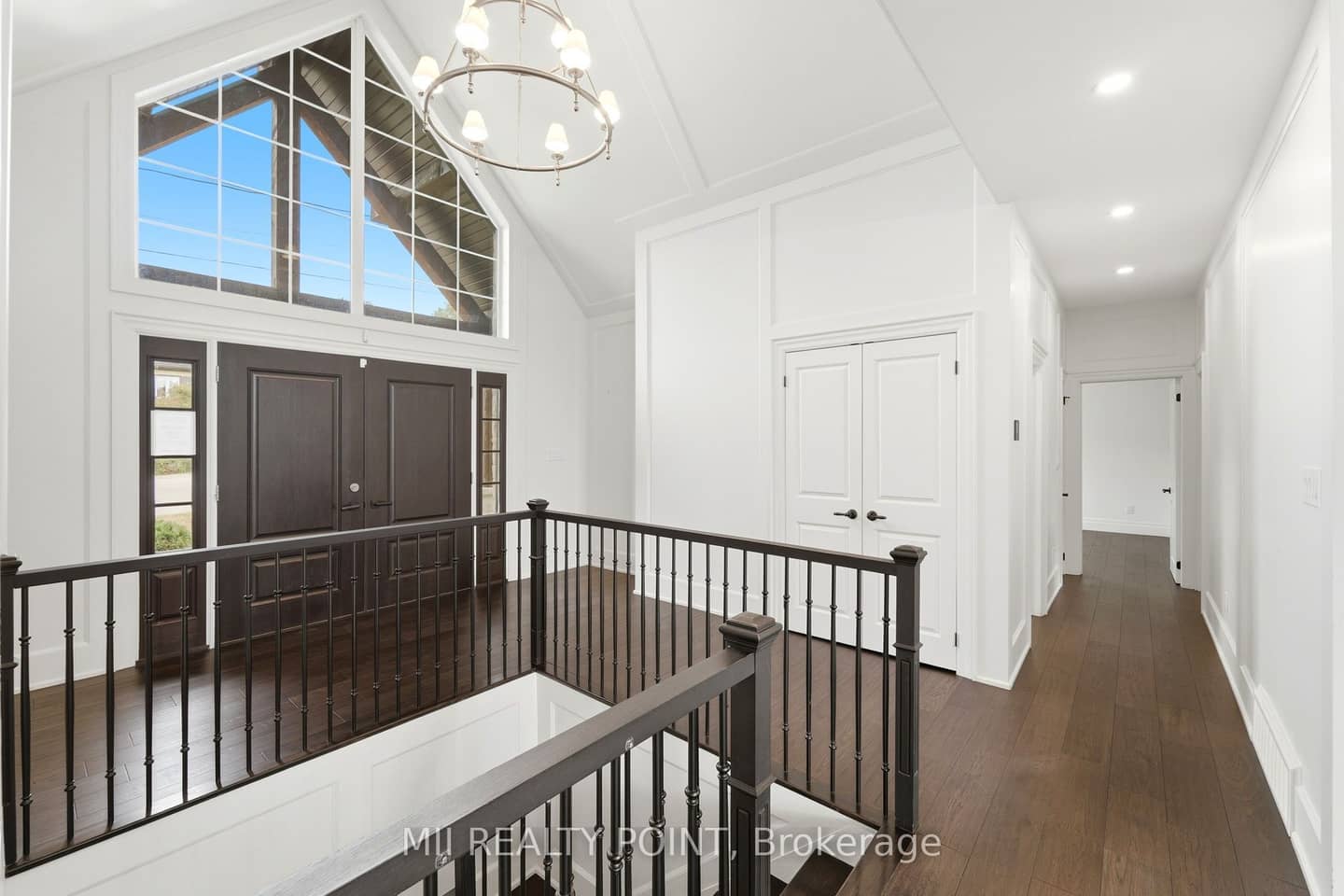 881 Danforth Place, Burlington, ON L7T 1S1