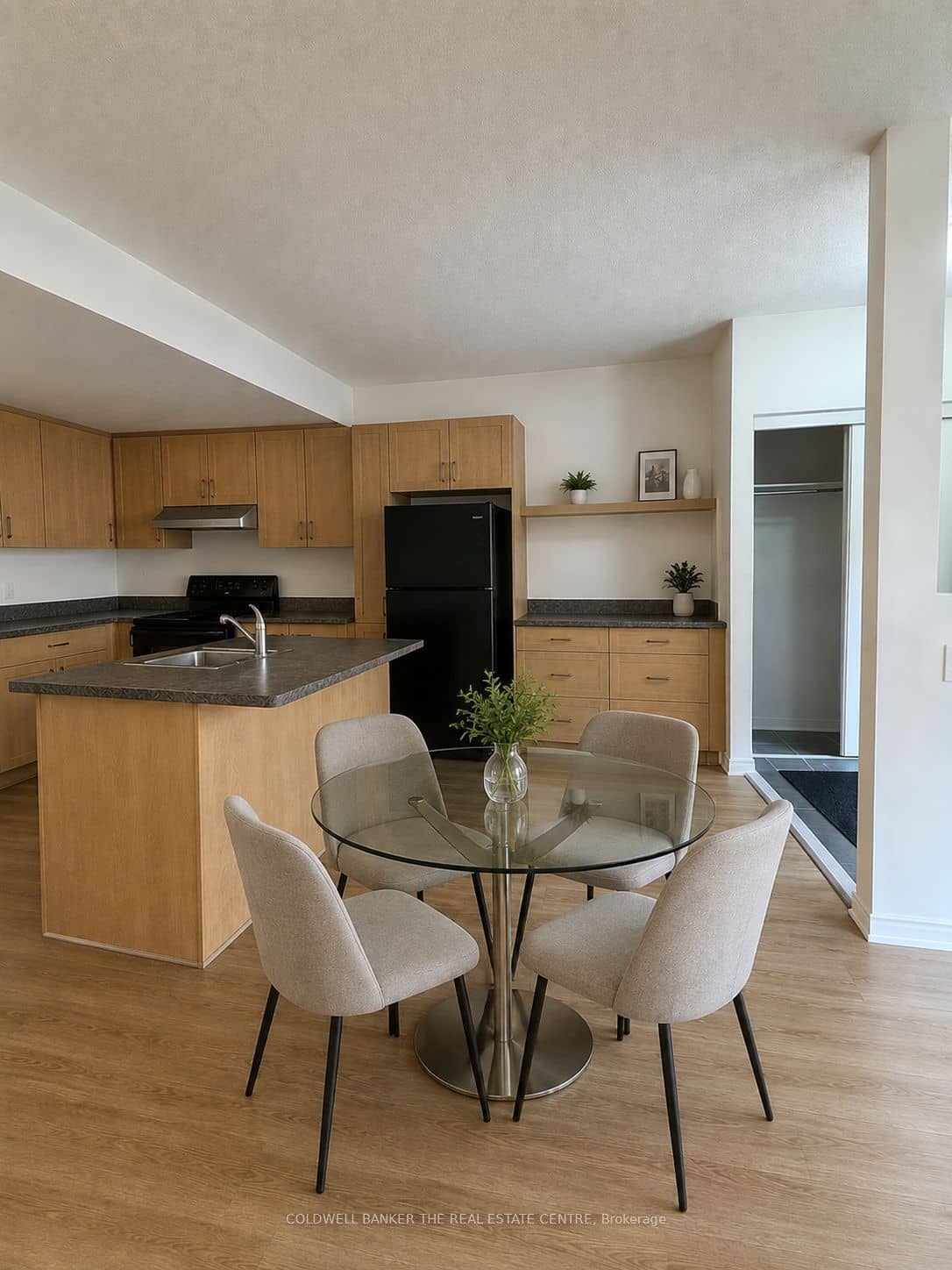 760 Lawrence Avenue W 137, Toronto, ON M6A 3E7