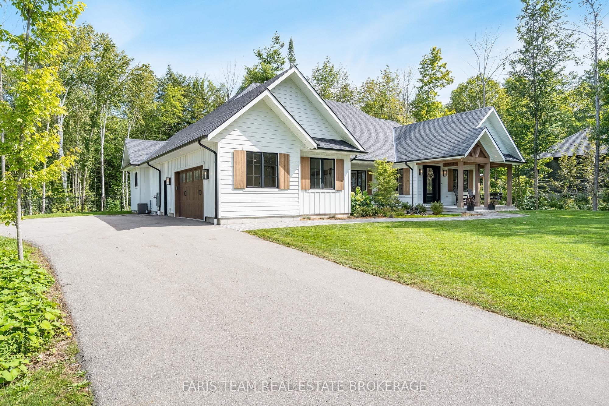 56 Marni Lane, Springwater, ON L0L 2K0