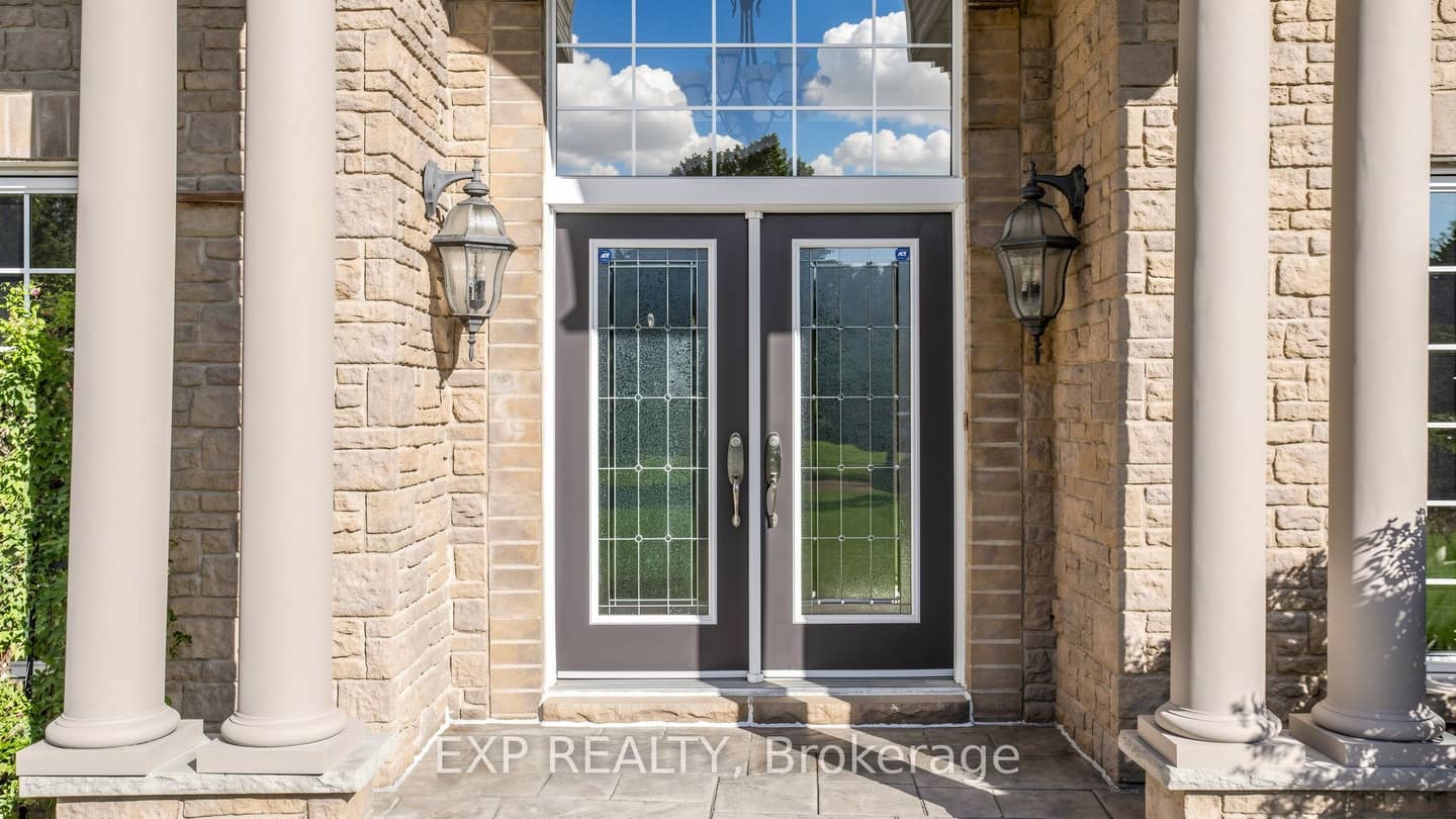 36 Maplehyrn Avenue, East Gwillimbury, ON L0G 1V0