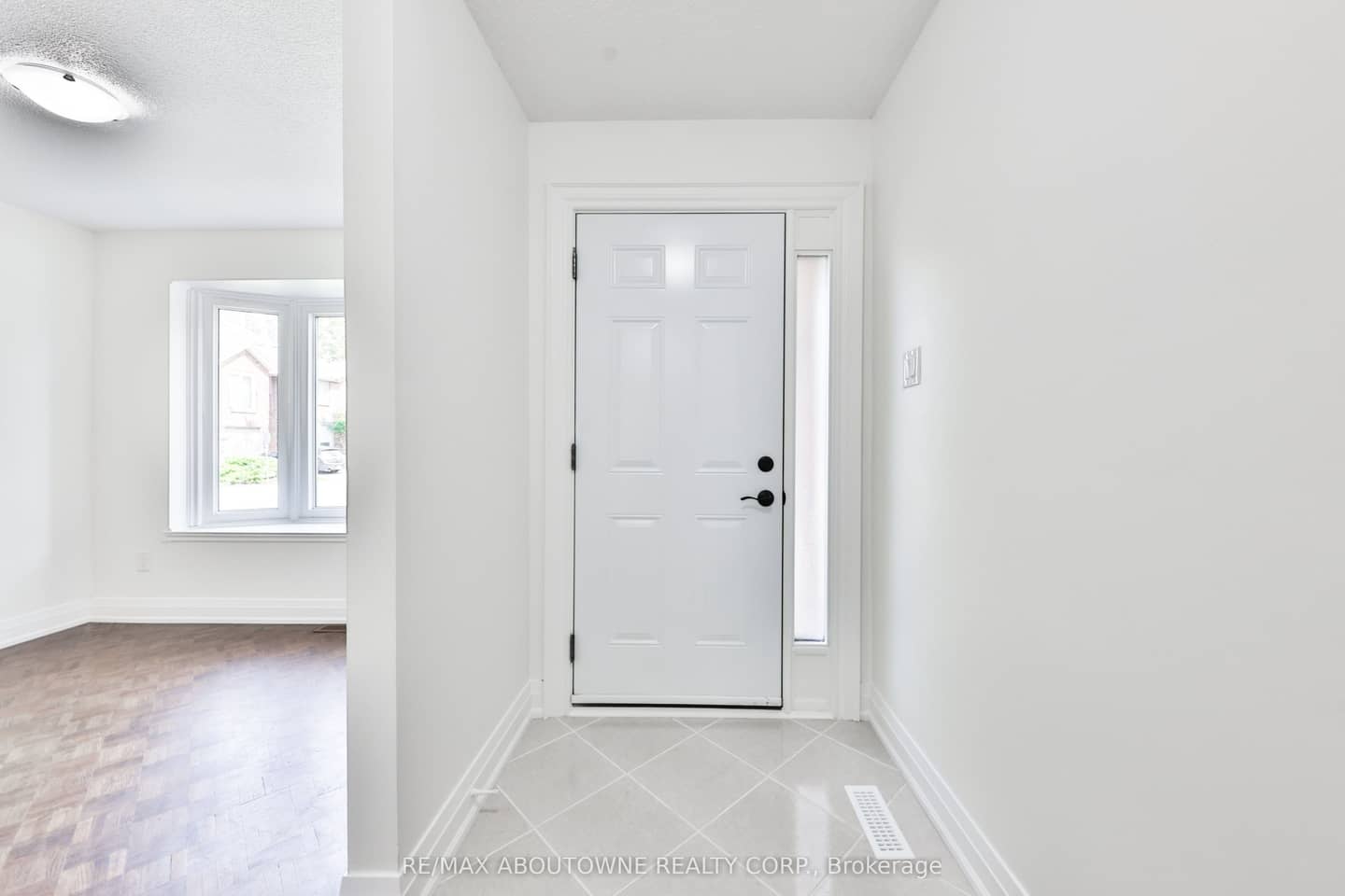 4635 Regents Terrace 2, Mississauga, ON L5R 1W8