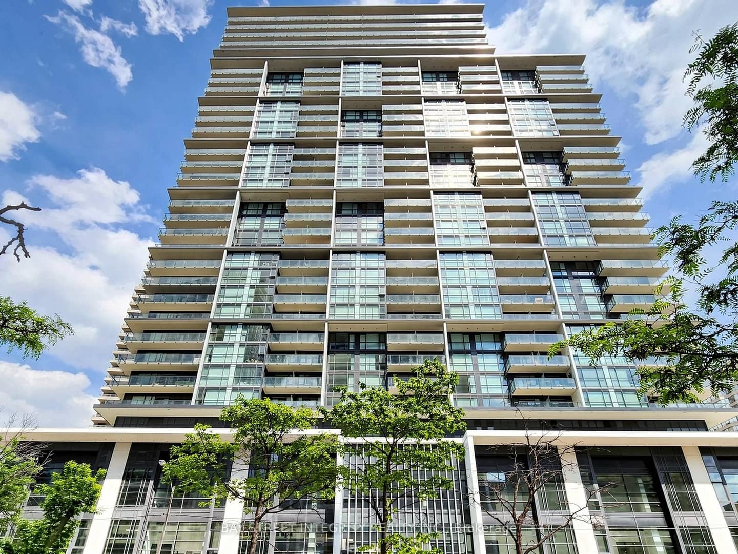 4955 Yonge Street 1616, Toronto, ON M2N 0L8