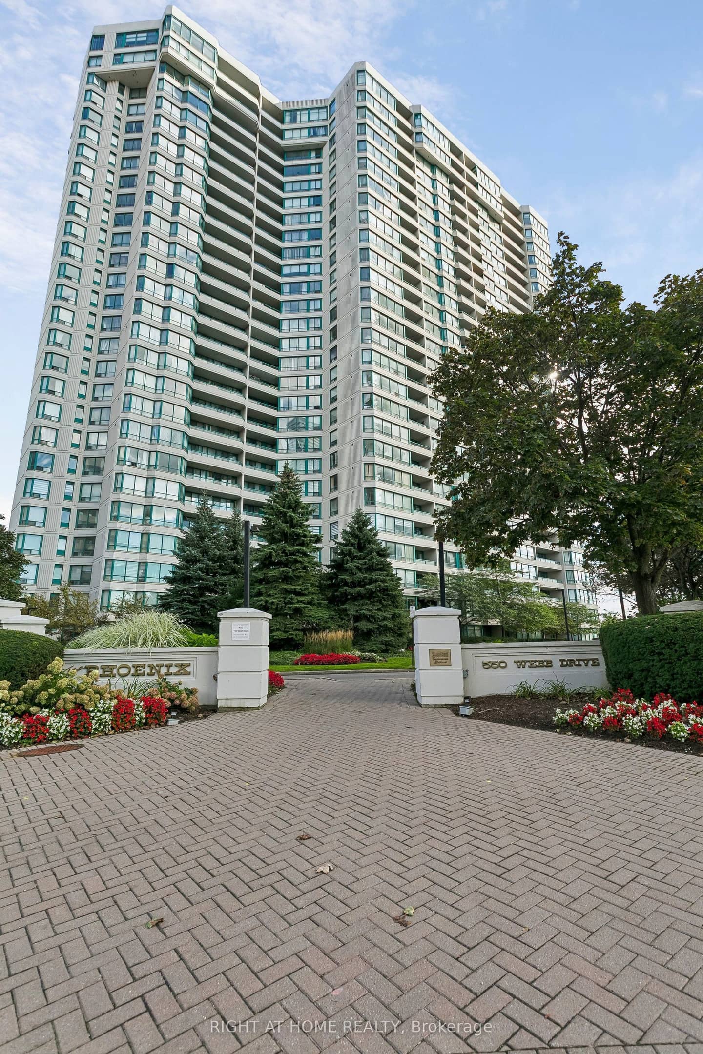 550 Webb Drive 612, Mississauga, ON L5B 3Y4