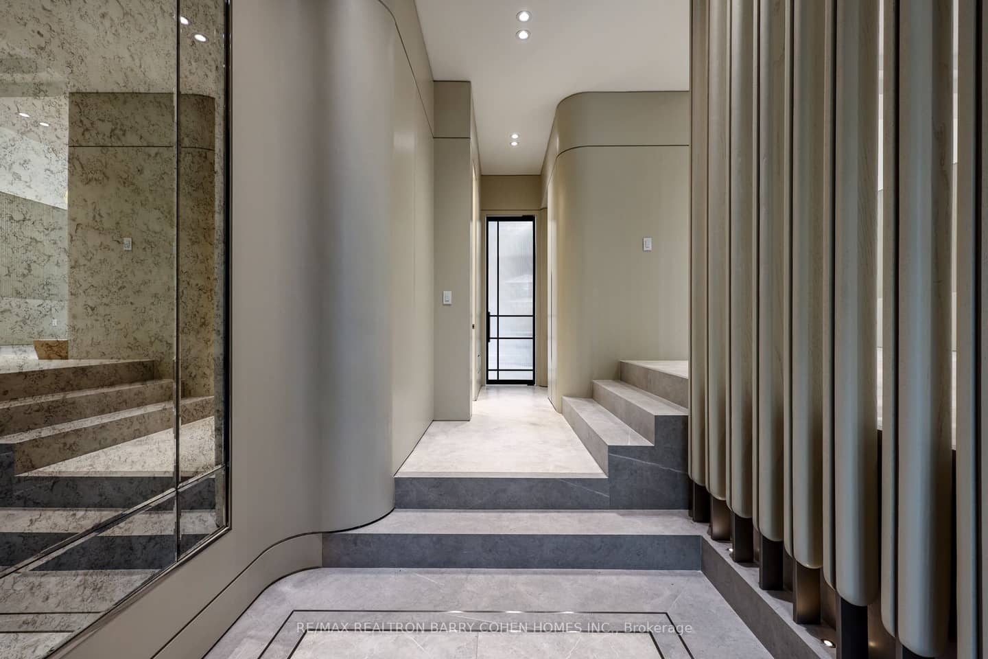 39 Chudleigh Avenue, Toronto, ON M4R 1T1