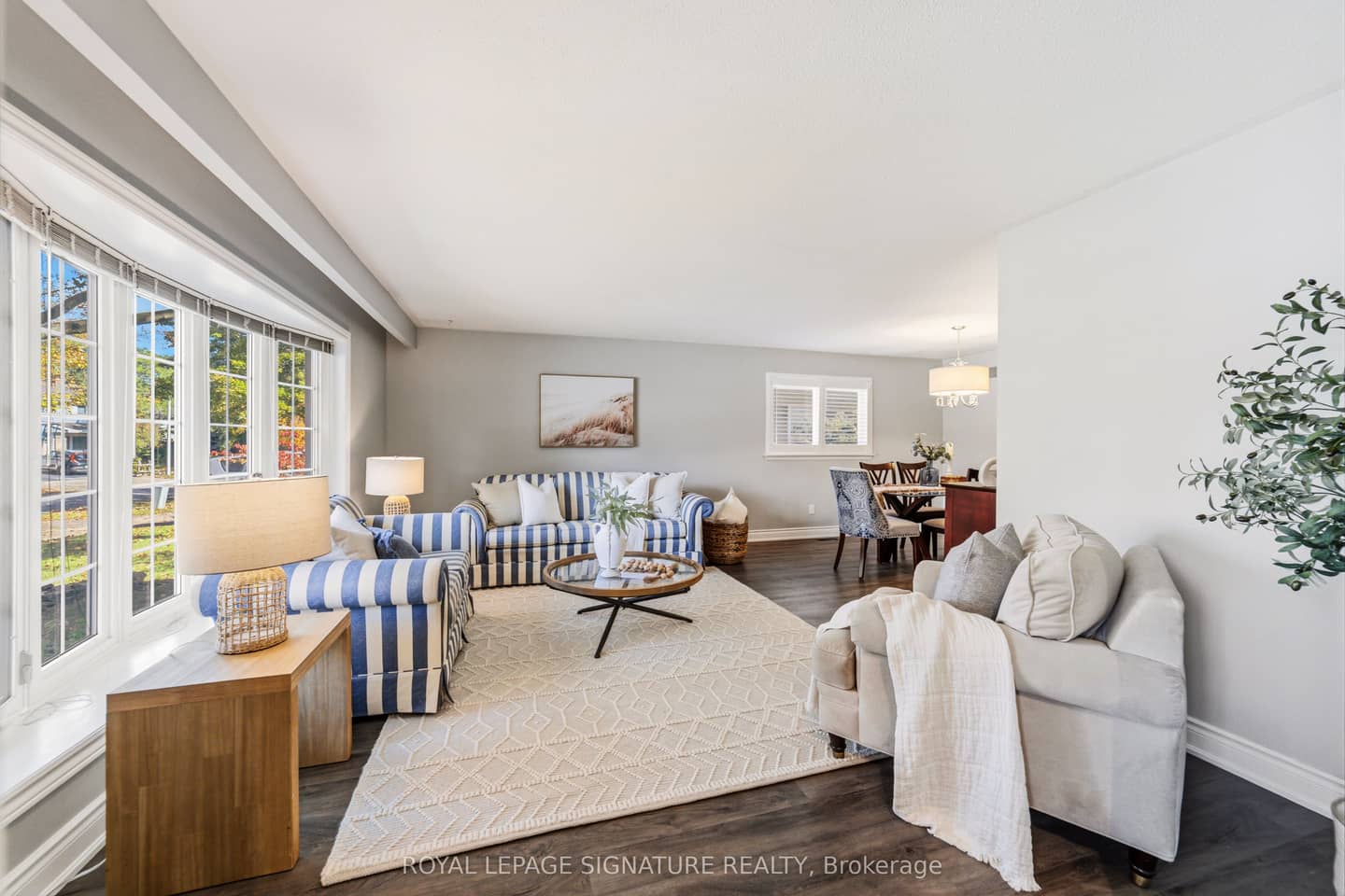 220 Chebucto Drive, Oakville, ON L6J 5P9