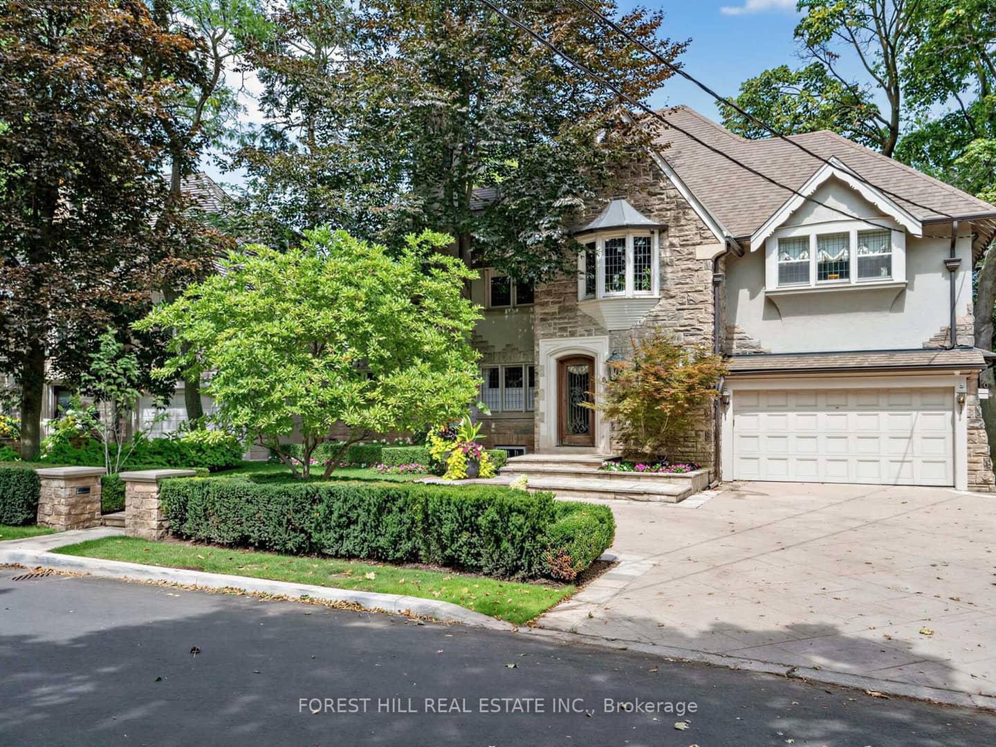 9 Ormsby Crescent, Toronto, ON M5P 2V2