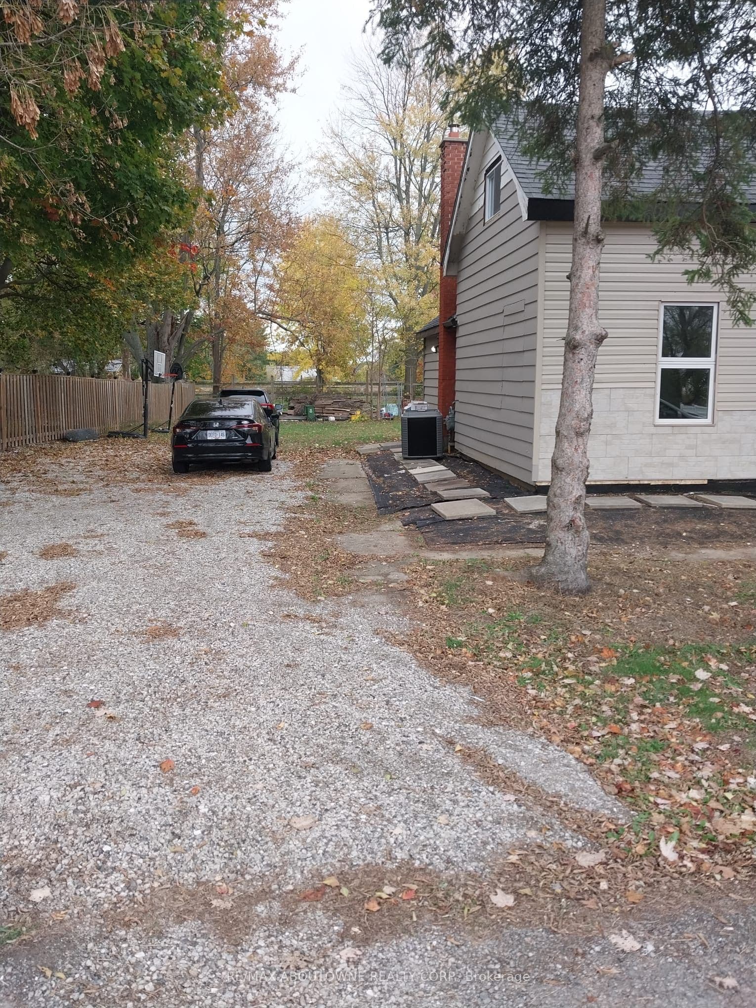 1071 SOUTHCOTE Road, Hamilton, ON L9G 3L1