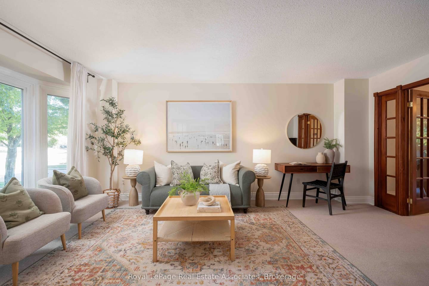2253 Towne Boulevard, Oakville, ON L6H 5J9