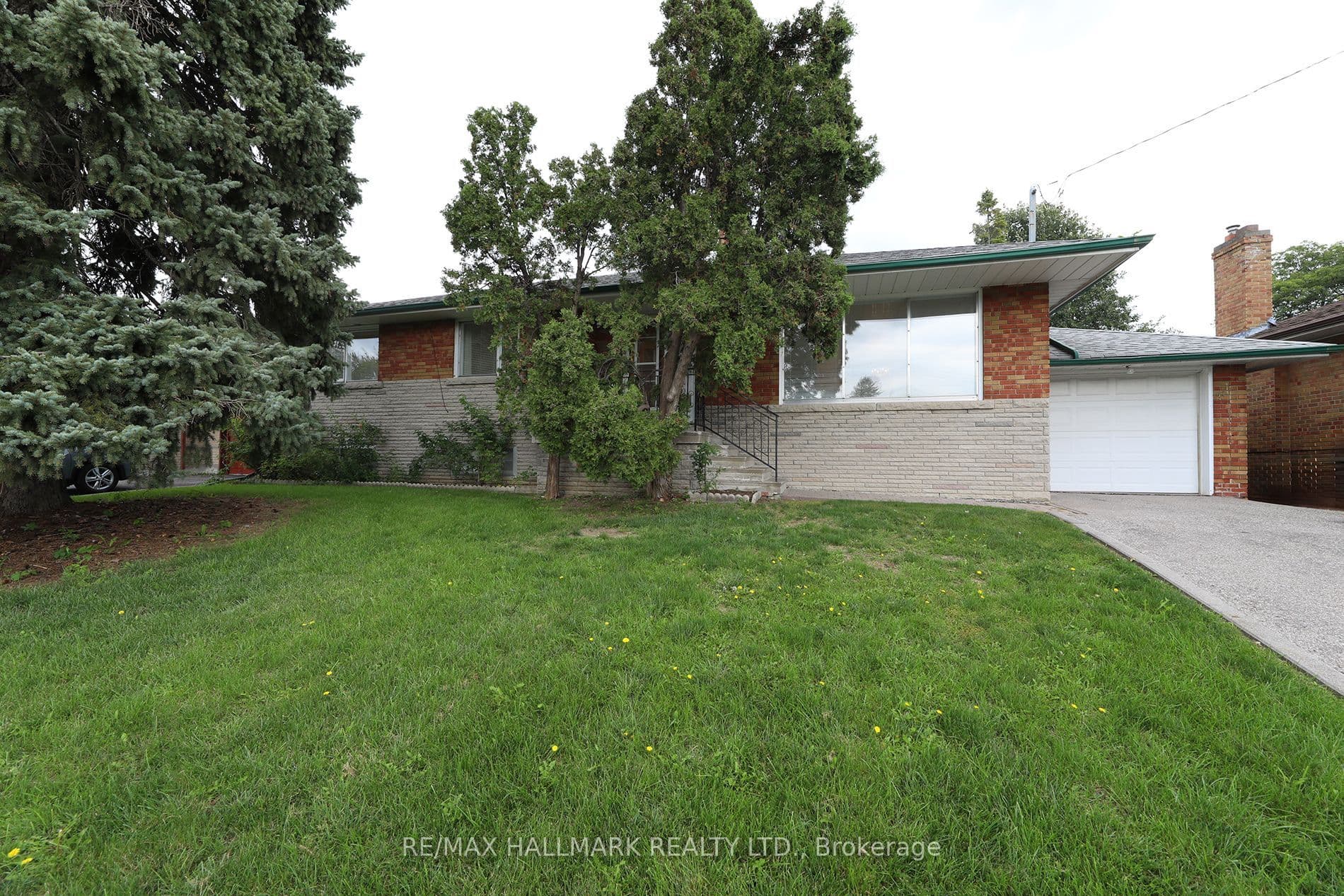 41 Commons Drive, Toronto, ON M1T 1E3