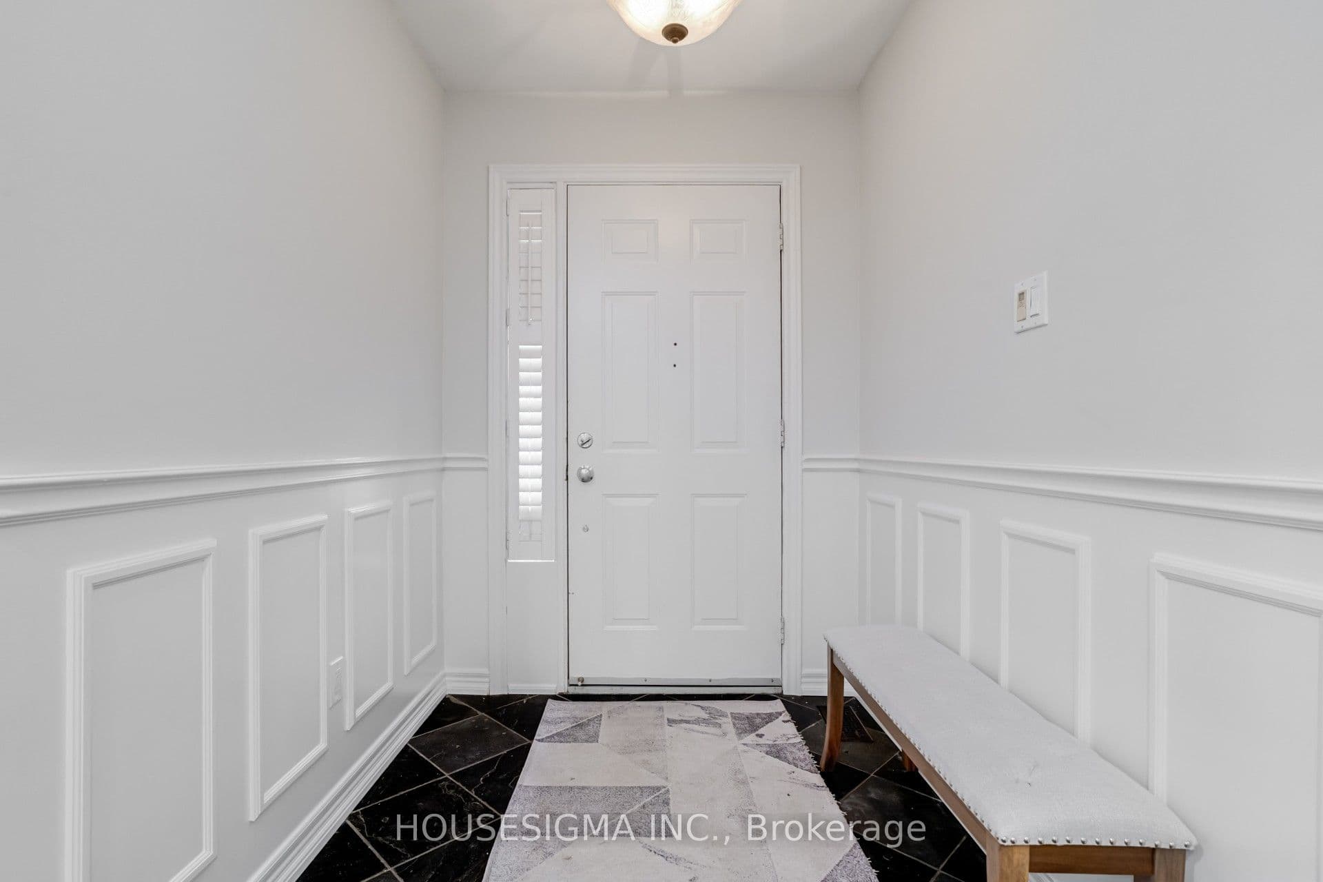 1475 Ravensmoor Crescent, Mississauga, ON L5M 3L4