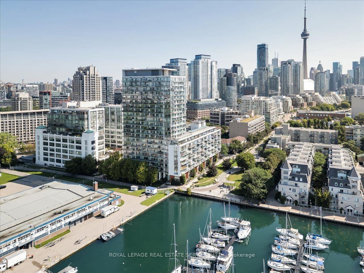 90 Stadium Road LPH01, Toronto, ON M5V 3W5