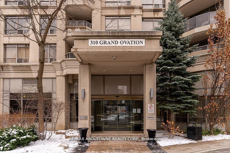 310 Burnhamthorpe Road W 401, Mississauga, ON L5B 4P9