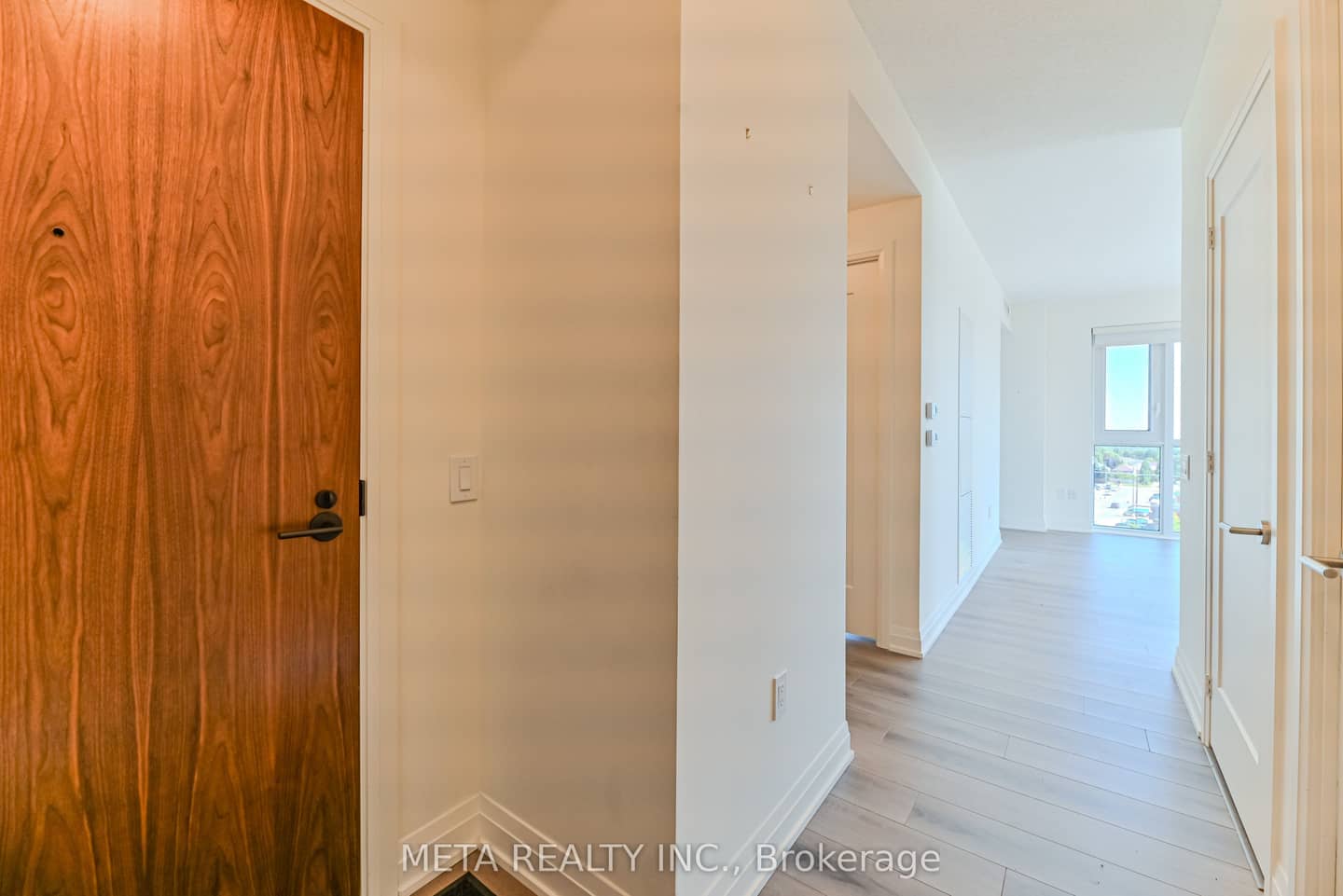 509 Dundas Street W 17, Oakville, ON L6M 5P4