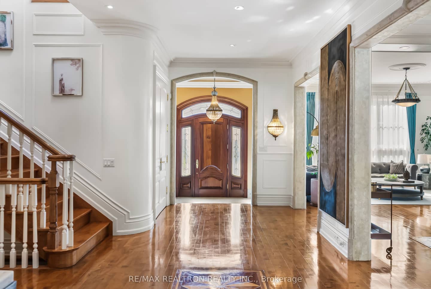 100 Owen Boulevard, Toronto, ON M2P 1G3