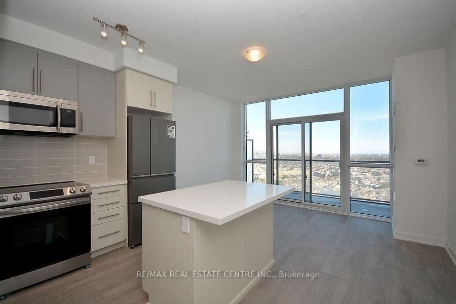 4699 Glen Erin Drive Ph 03, Mississauga, ON L4M 2E5