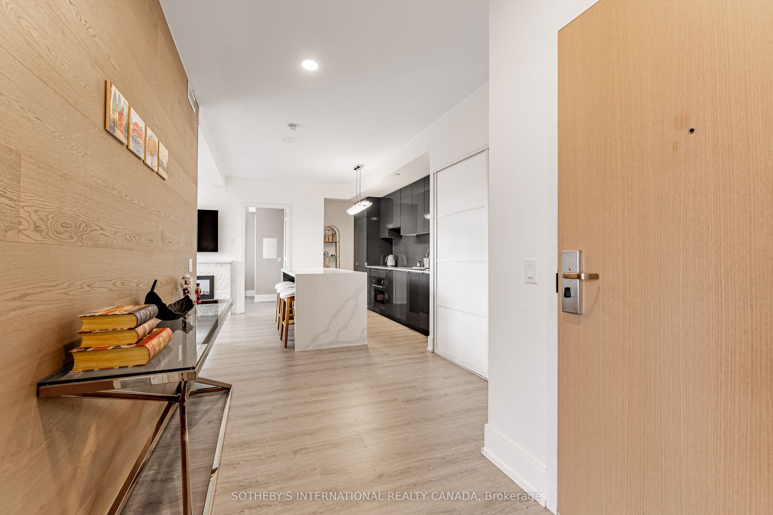 7 Grenville Street 4511, Toronto, ON M4Y 0E9