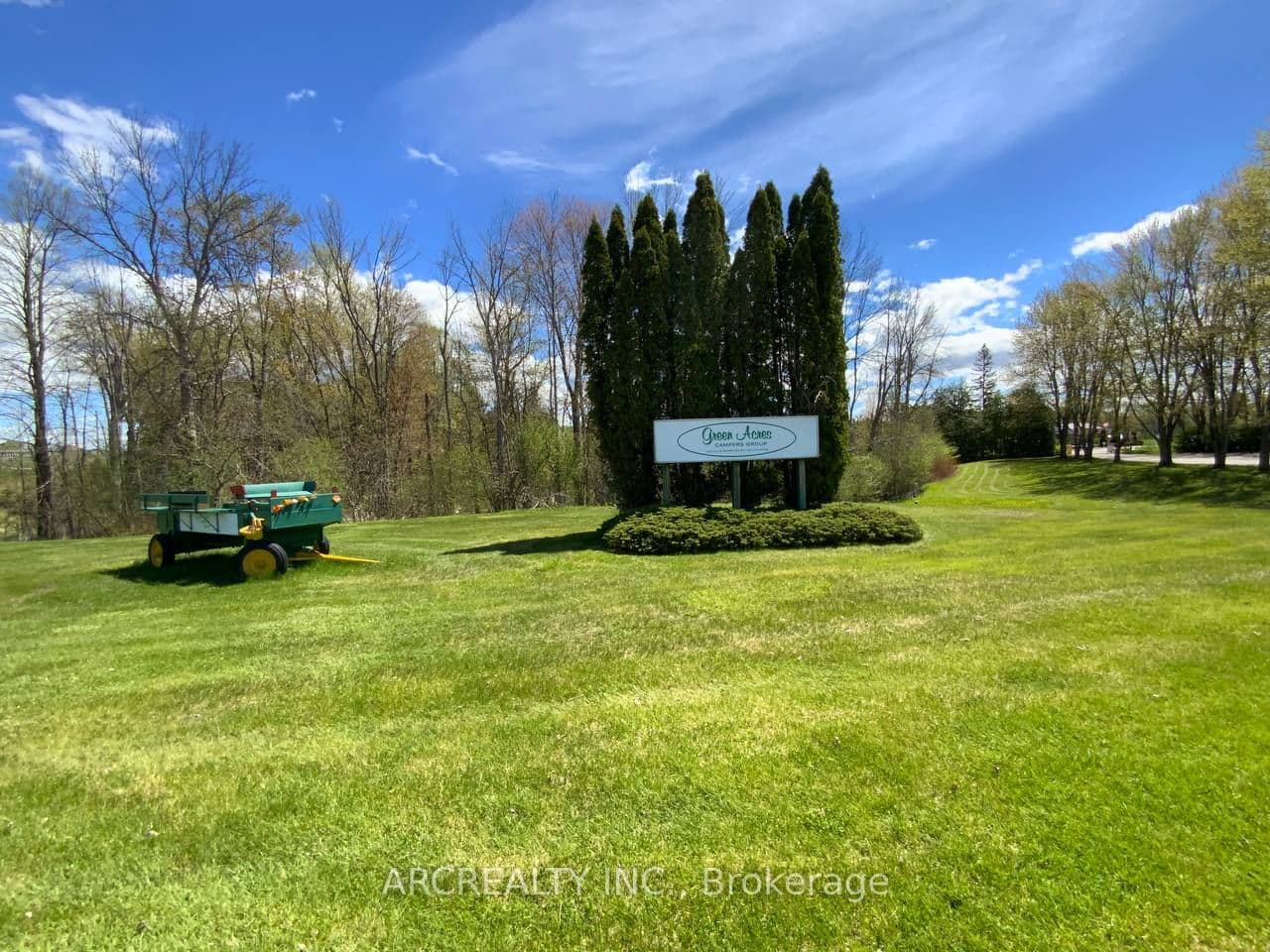 147 Horseshoe Circle, Georgina, ON L0E 1N0