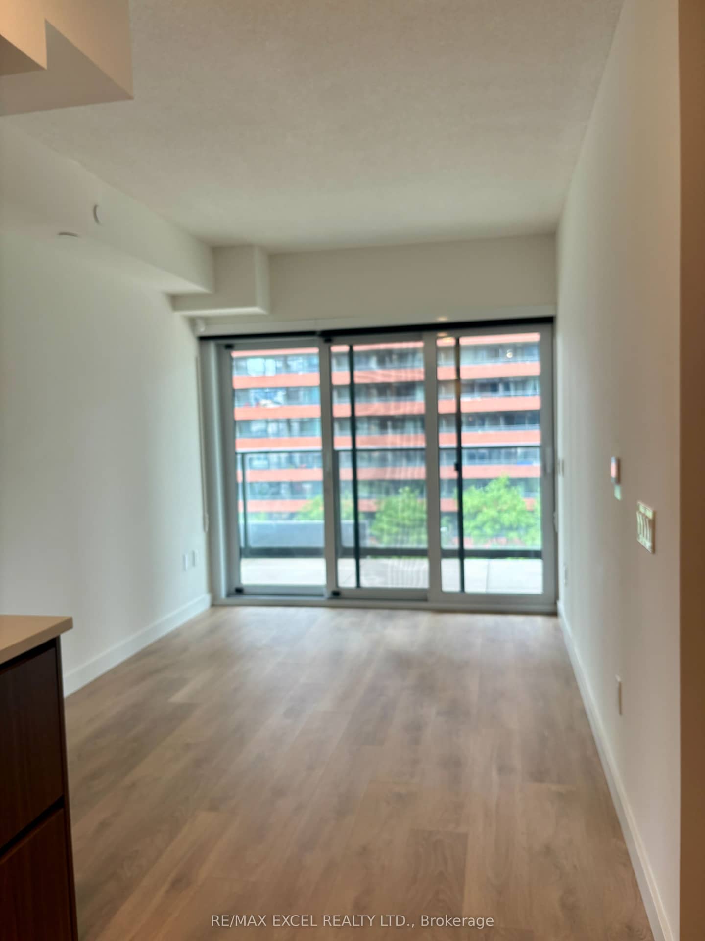 3 Concord Cityplace Way 627, Toronto, ON M5V 0X4
