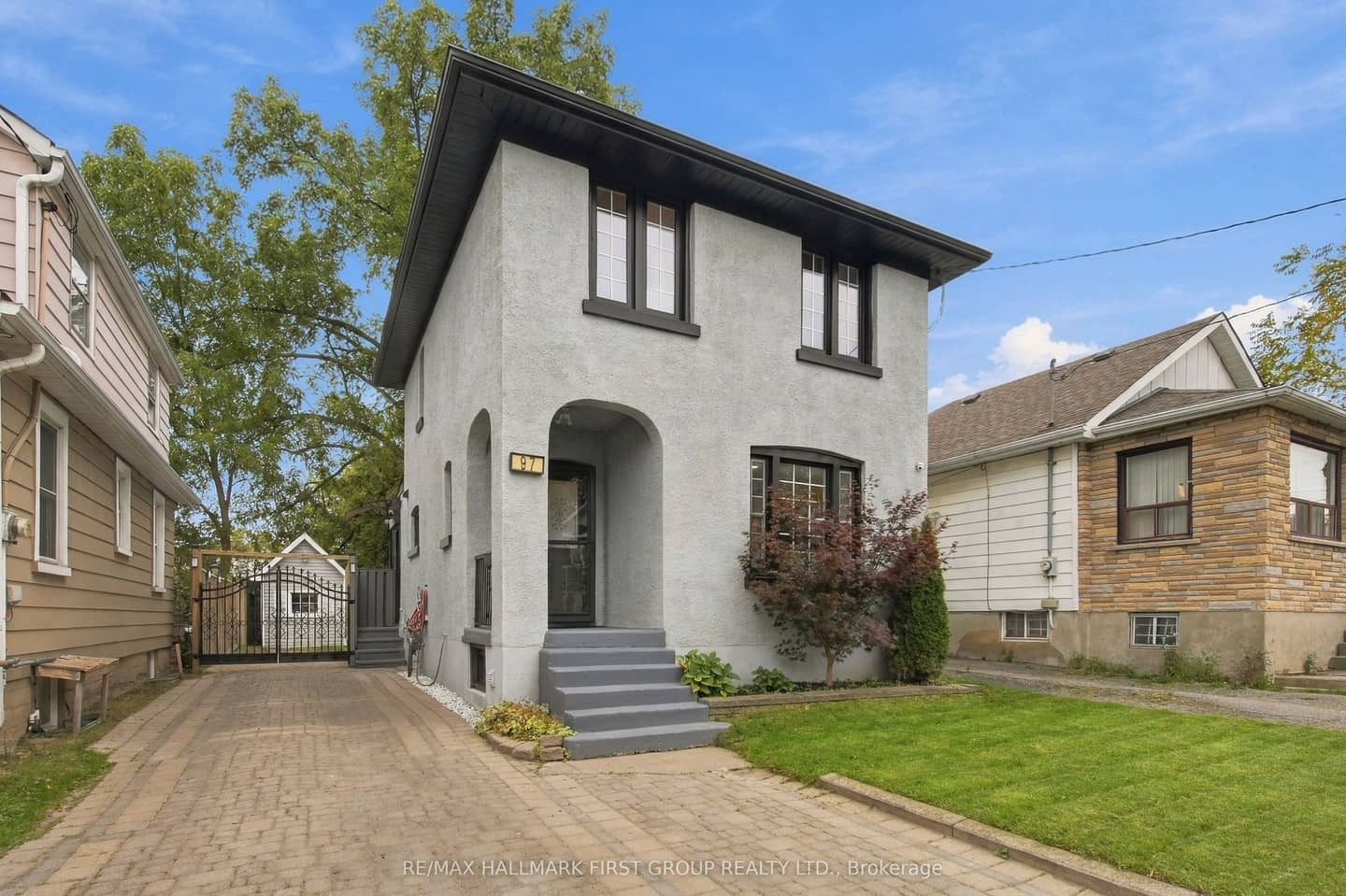97 Olive Avenue, Oshawa, ON L1H 2P1