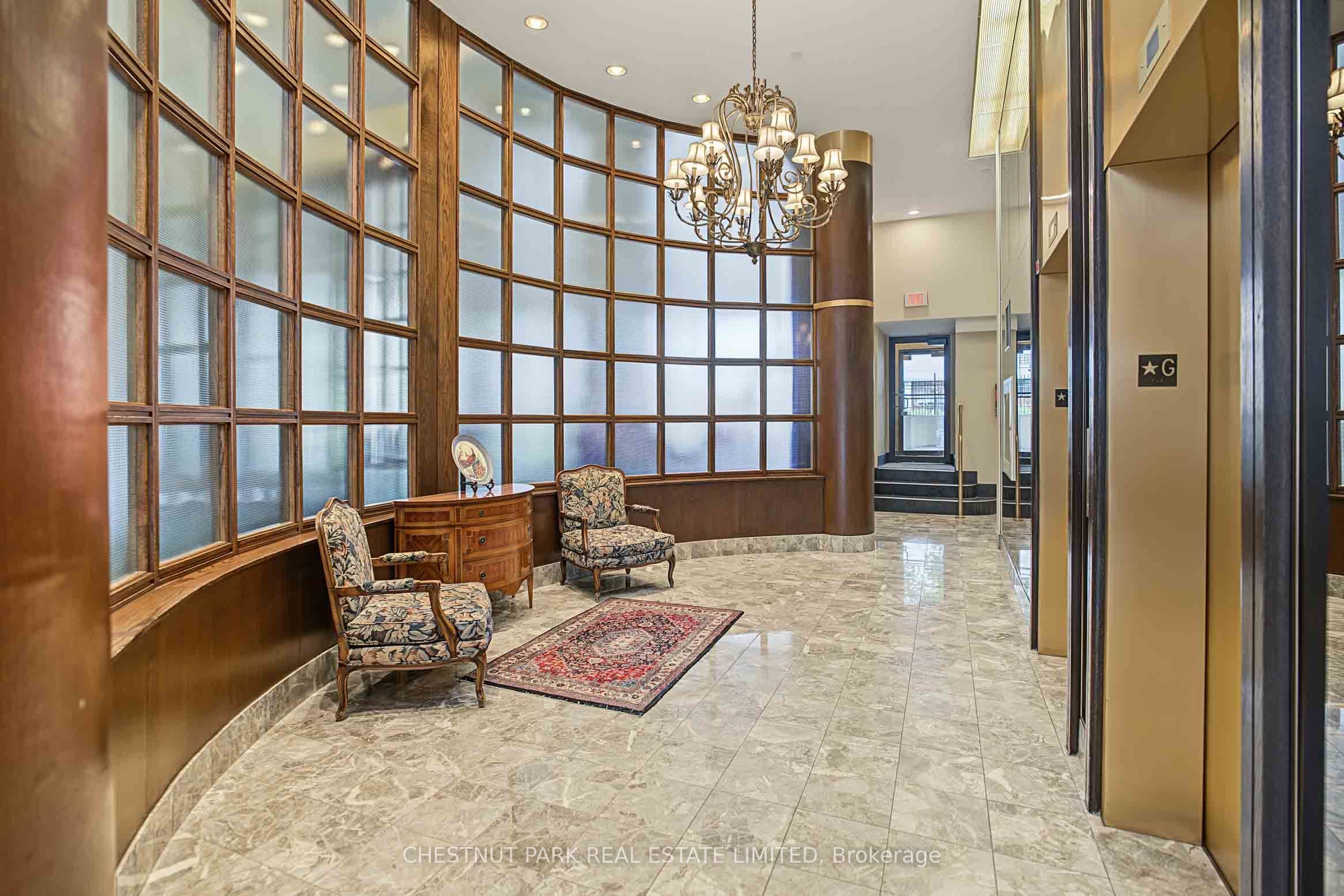40 Rosehill Road 201, Toronto, ON M4T 1G5