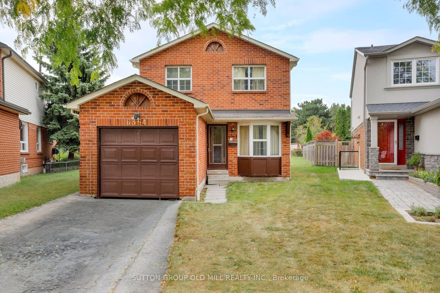 6364 Plowmans Heath, Mississauga, ON L5N 3W1
