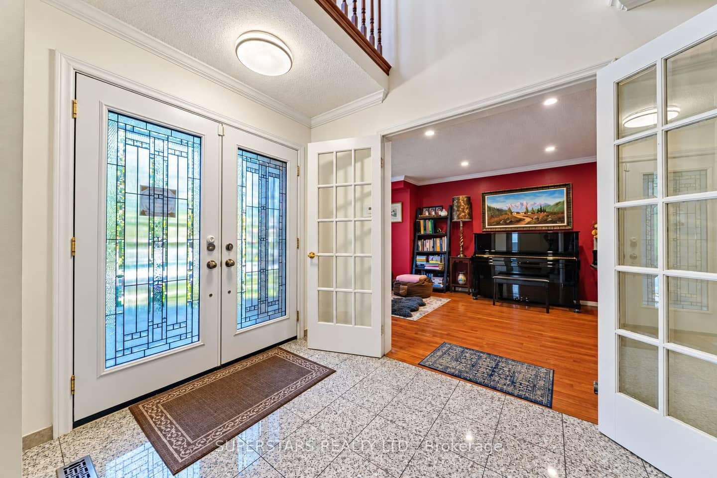 109 Heathwood Heights Drive, Aurora, ON L4G 4W4
