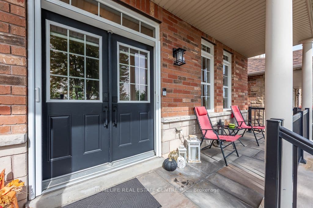 26 Imperial Lakes Drive, Brampton, ON L6P 2V3
