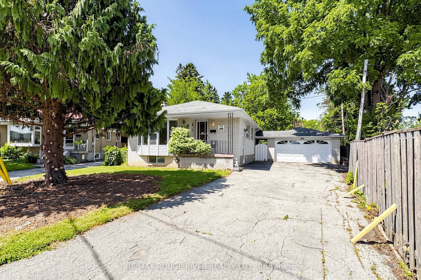 38 Lombardy Crescent, Toronto, ON M1K 4N8