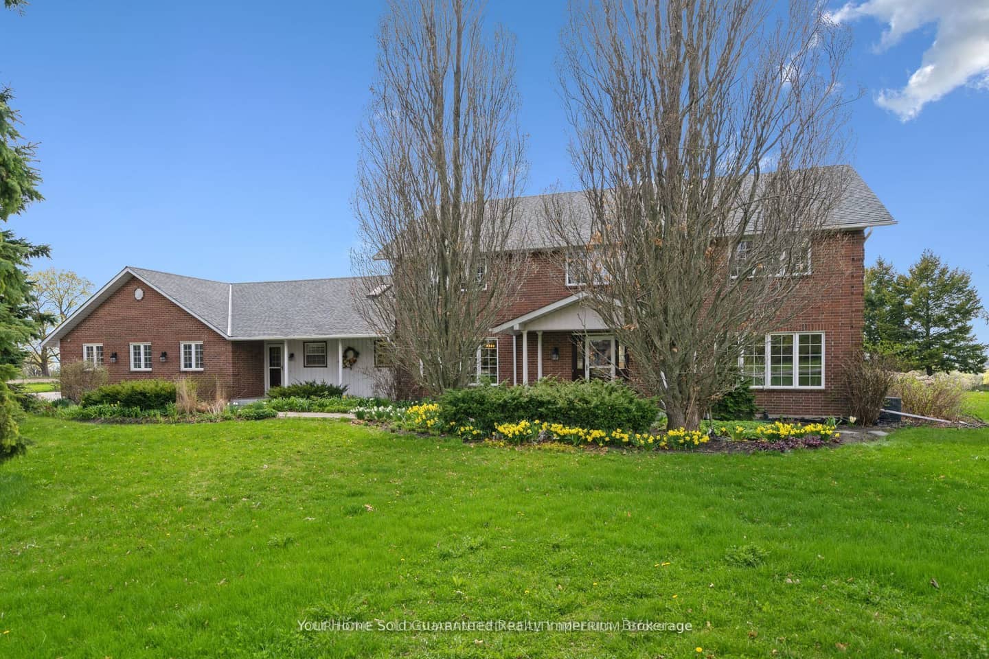 3220 Harmony Road N, Oshawa, ON L1H 0K1
