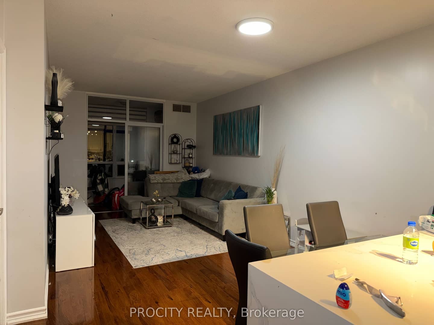 9235 Jane Street 203, Vaughan, ON L6A 0J8