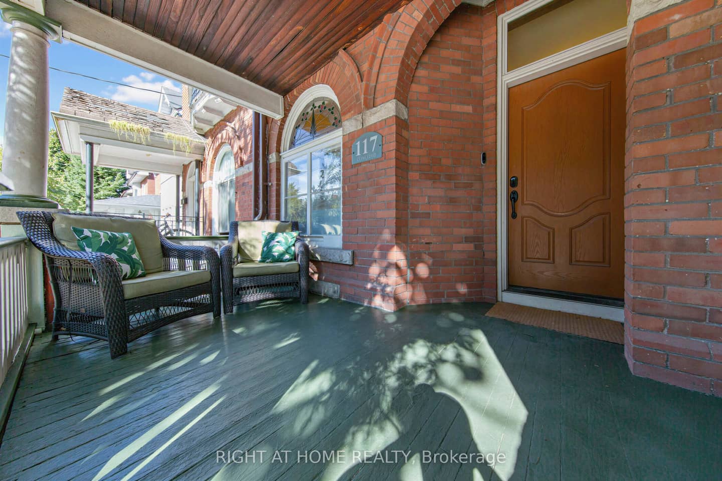 117 Concord Avenue, Toronto, ON M6H 2P2