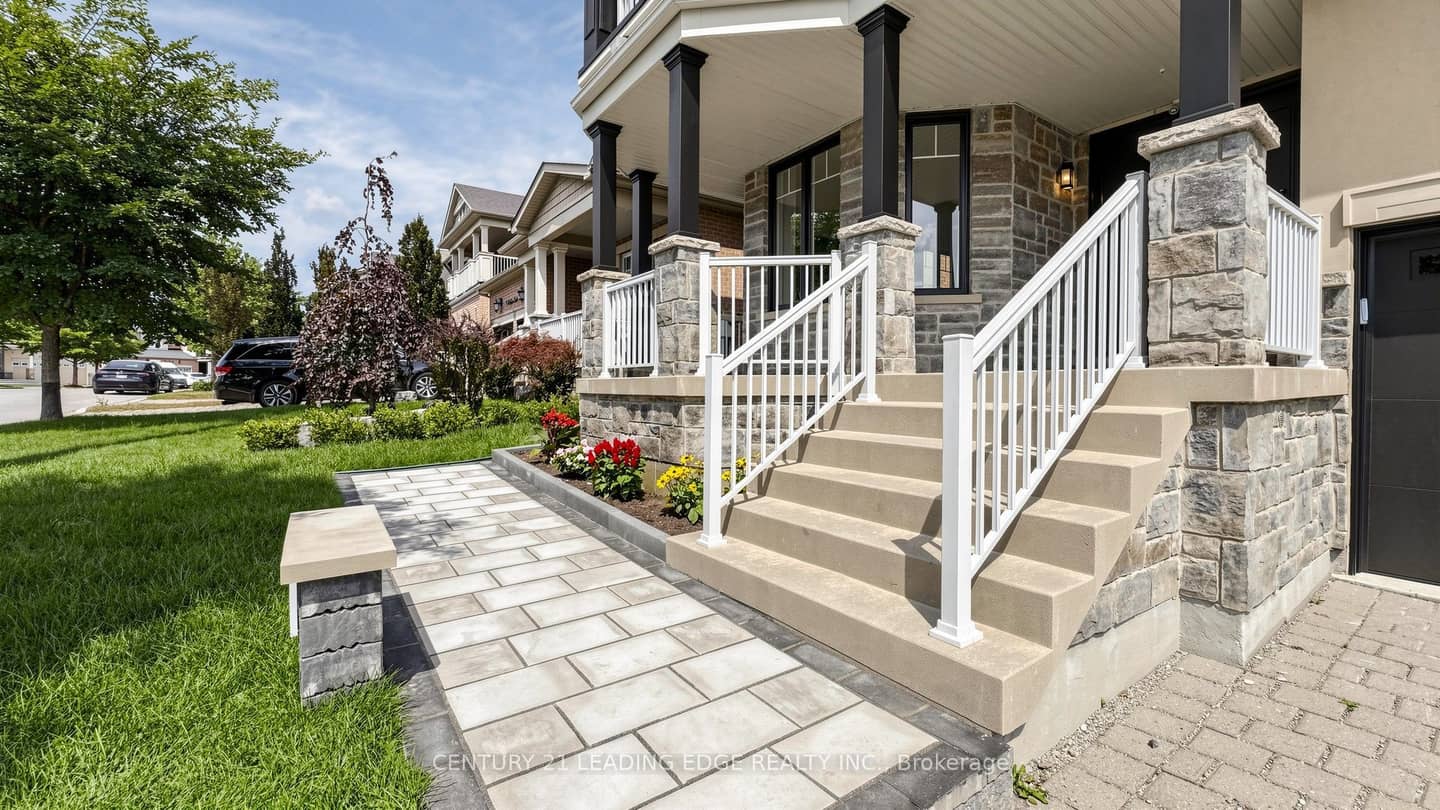 7 Philips Lake Court, Richmond Hill, ON L4E 0M2