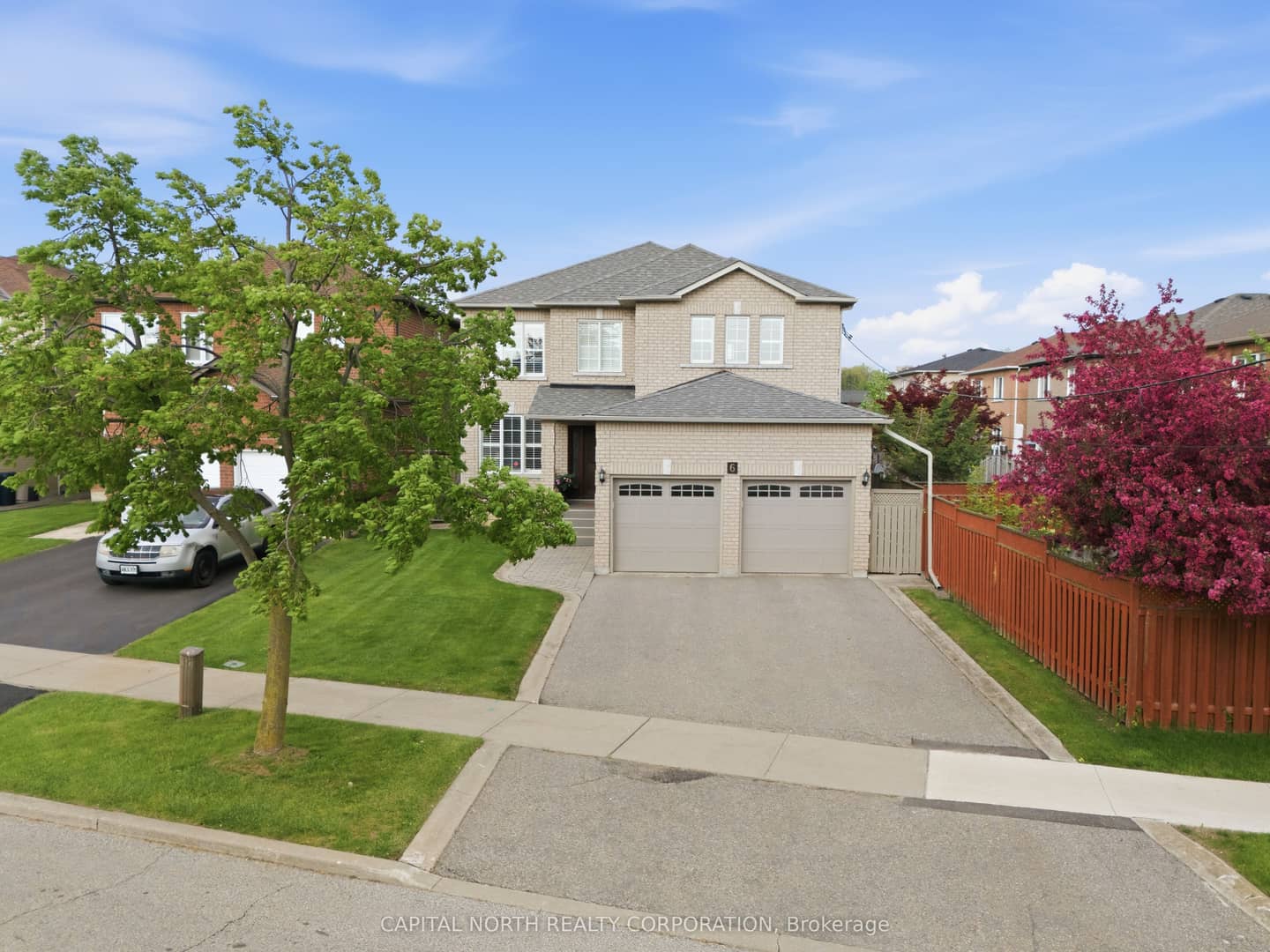6 Veerland Drive, Toronto, ON M6L 1R9