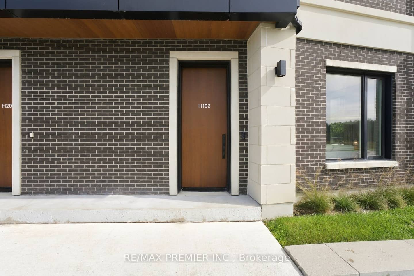 8 Walder Lane 102, Richmond Hill, ON L4S 0P7