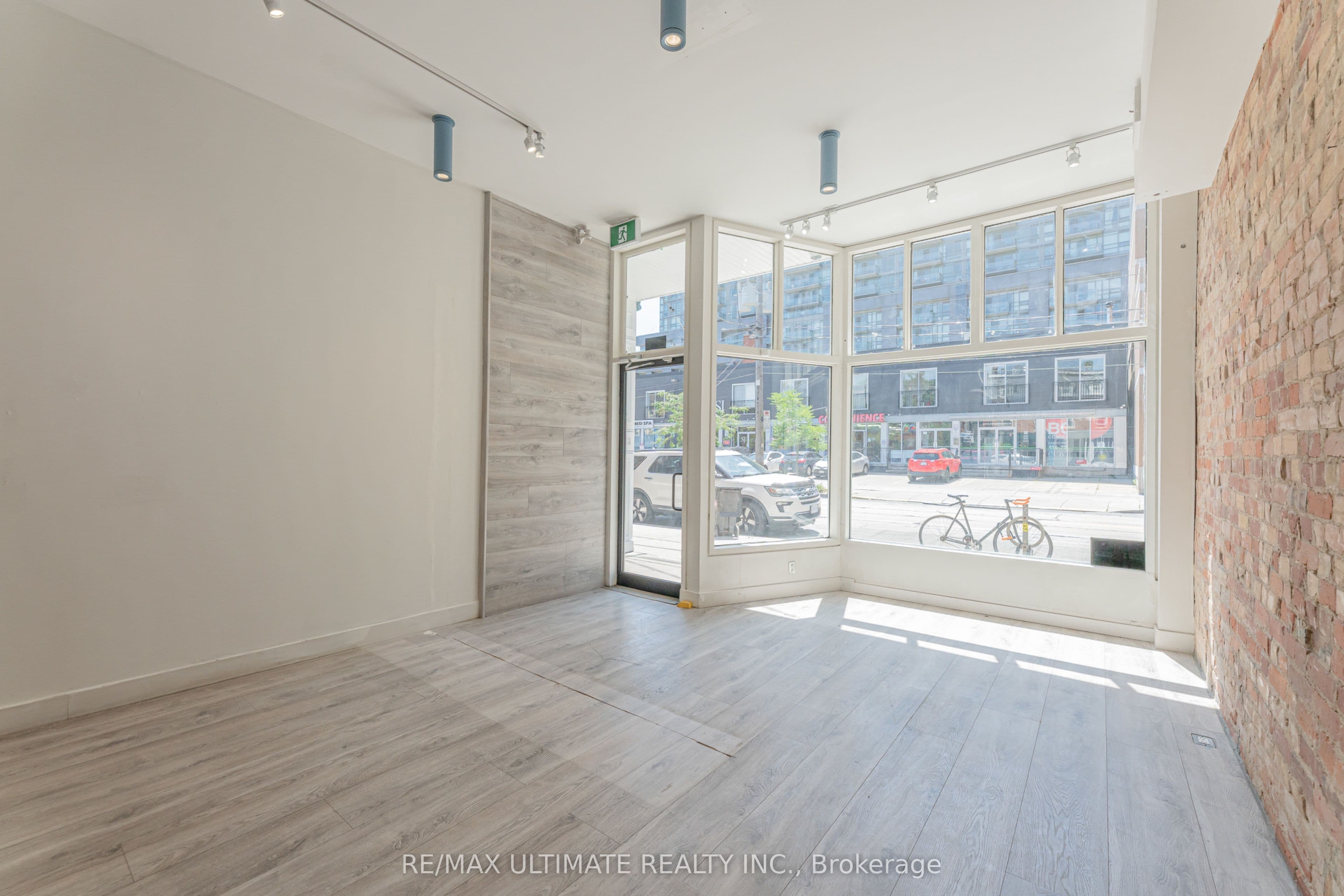 1164 QUEEN Street W, Toronto, ON M6J 1J5